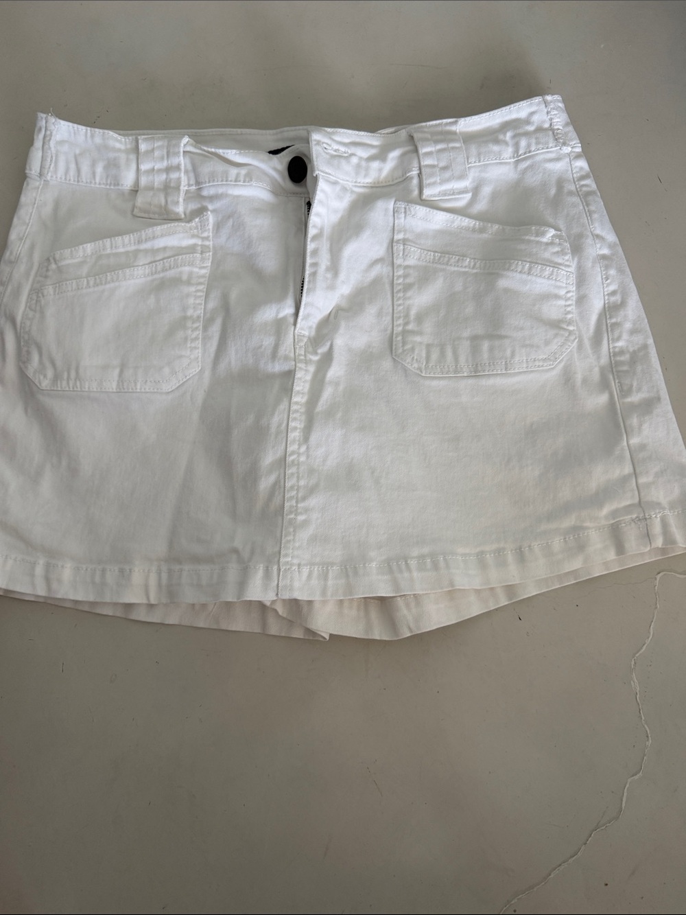 one 5 one White Womens Skort